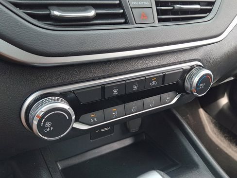 Used 2023 Nissan Altima 2.5 S FWD image 28