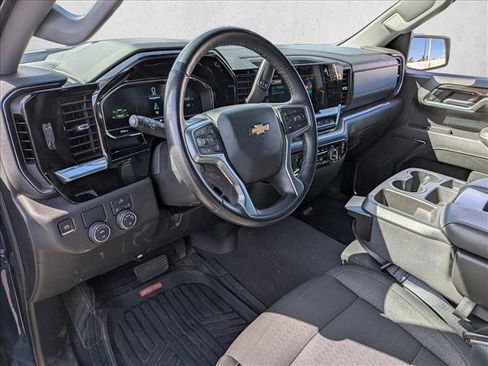 Used 2023 Chevrolet Silverado 1500 LT RWD image 9