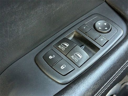 Used 2016 Dodge Challenger SXT Plus image 28