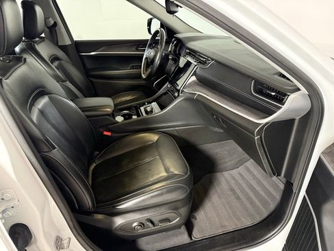 Used 2021 Jeep Grand Cherokee L Limited image 17