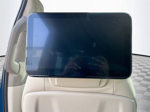 New 2025 Cadillac Escalade Sport Platinum w/ LPO, ONYX Package image 27