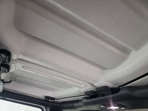 Used 2018 Jeep Wrangler Unlimited Sahara image 24