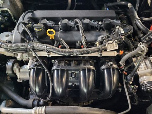 Used 2020 Ford Fusion SE FWD image 30