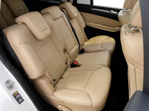 Used 2017 Mercedes-Benz GLS 550 4MATIC image 30