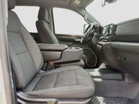 Used 2025 Chevrolet Silverado 2500 LT AWD/4WD image 33
