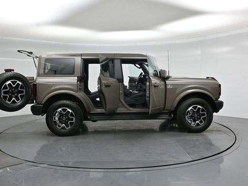 New 2026 Ford Bronco Outer Banks image 3