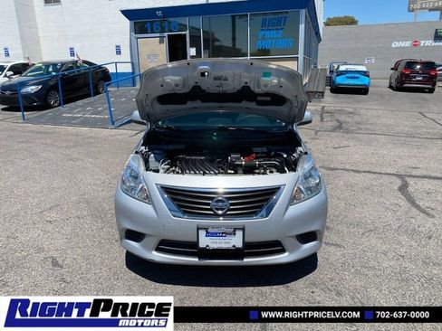 Used 2013 Nissan Versa SV image 11