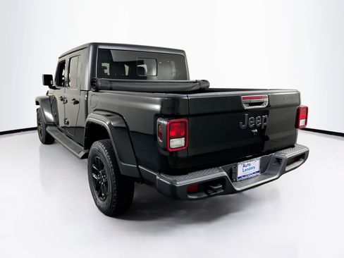 Used 2023 Jeep Gladiator Sport AWD/4WD image 7