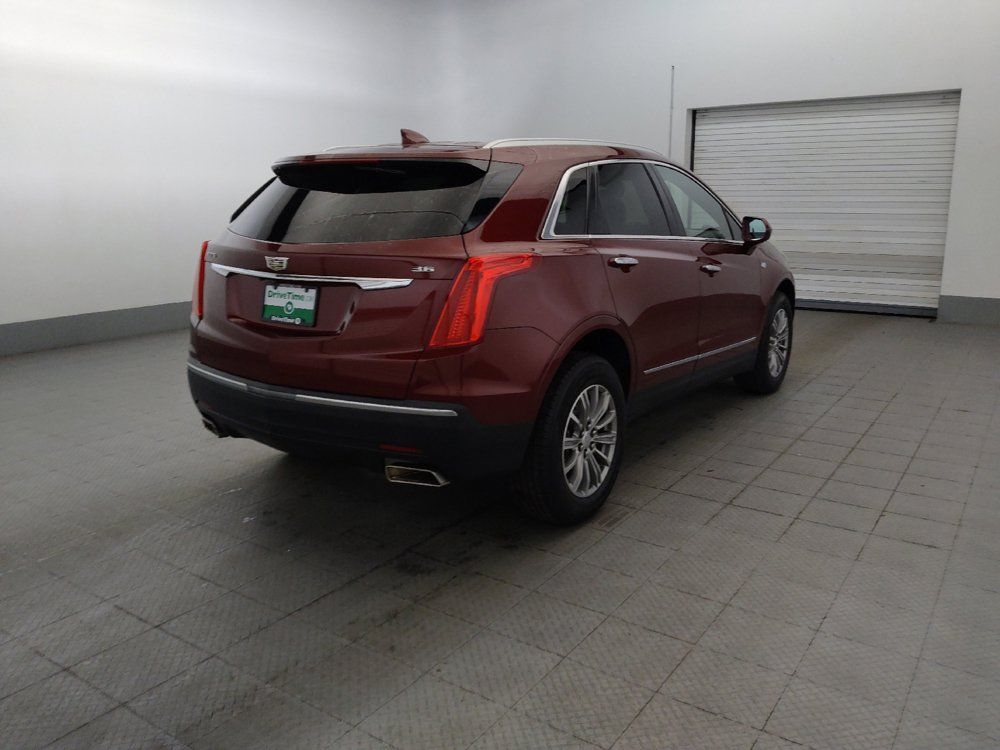 Used 2018 Cadillac XT5 Luxury w/ Driver Awareness Package FWD image 9