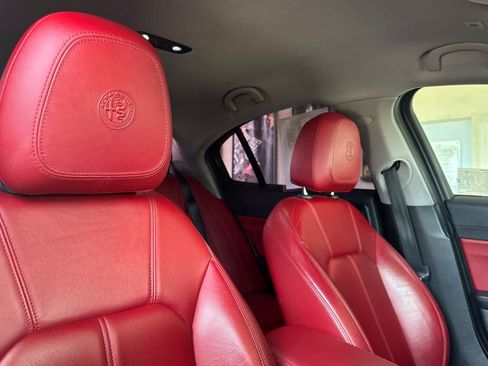 Used 2021 Alfa Romeo Giulia Sprint w/ Nero Edizione RWD image 17
