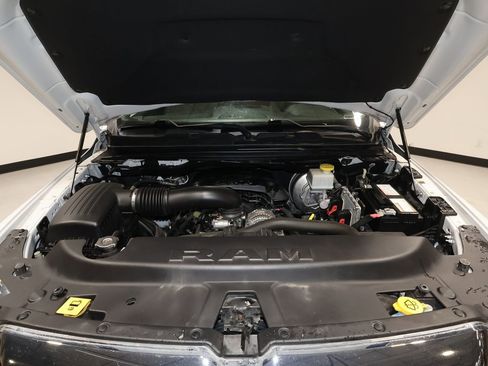 Used 2022 RAM 1500 Big Horn AWD/4WD image 18