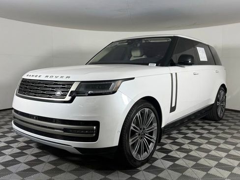 Used 2023 Land Rover Range Rover Long Wheelbase SE AWD/4WD image 2