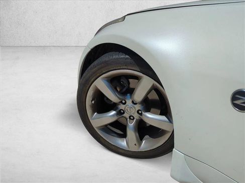 Used 2006 Nissan 350Z Touring RWD image 10