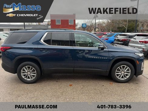 Certified 2023 Chevrolet Traverse LT w/ Rear Camera Mirror Package image 4