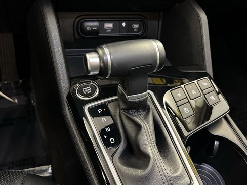 Used 2023 Kia Sportage SX image 22