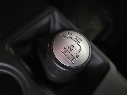 Used 2012 Toyota FJ Cruiser 4WD image 34