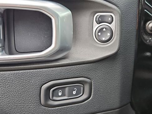 Used 2019 Jeep Wrangler Unlimited Rubicon AWD/4WD image 21