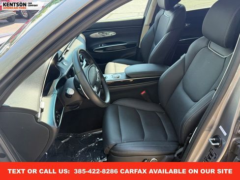 Used 2025 Genesis GV70 2.5T image 30