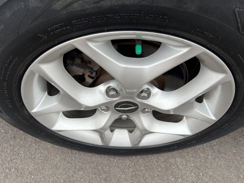 Used 2020 Chrysler Pacifica Limited image 35