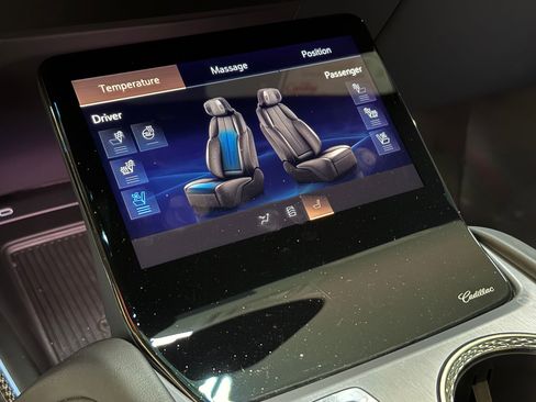 New 2026 Cadillac Vistiq Luxury w/ LPO, Floor Liner Package image 33