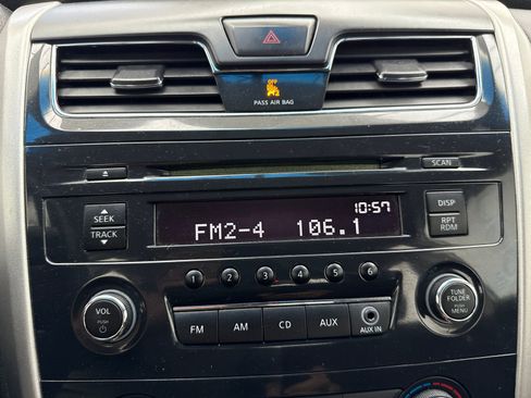 Used 2013 Nissan Altima 2.5 S FWD image 22