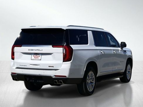 Used 2025 GMC Yukon XL Denali image 8