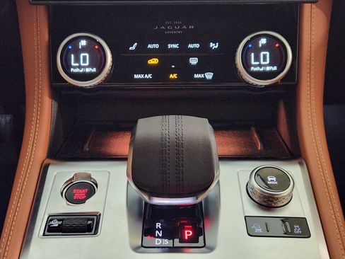 New 2026 Jaguar F-PACE R-Dynamic S AWD/4WD image 32