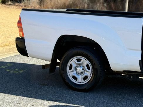 Used 2015 Toyota Tacoma 2WD Access Cab w/ Convenience Package image 11