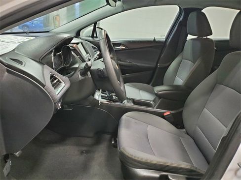Used 2019 Chevrolet Cruze LS w/ LS Convenience Package image 11