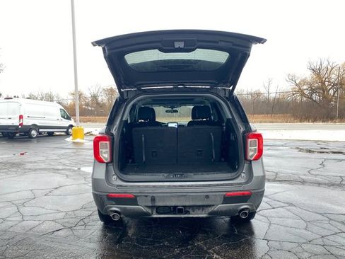 Used 2023 Ford Explorer XLT w/ Equipment Group 202A image 17