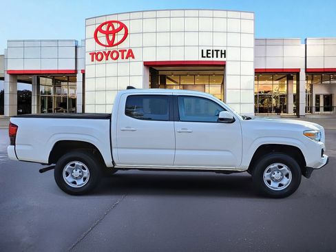 Used 2022 Toyota Tacoma SR w/ SR Convenience Package image 4