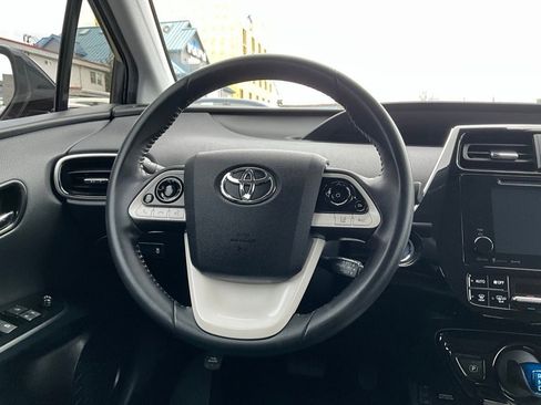 Used 2017 Toyota Prius Two image 19