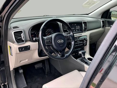 Used 2019 Kia Sportage EX w/ EX Premium Package FWD image 18