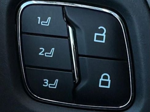 New 2026 Ford F250 Lariat w/ Tremor Off-Road Package image 25