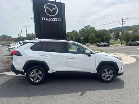 Used 2024 Toyota RAV4 LE AWD/4WD image 9