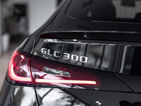 Used 2026 Mercedes-Benz GLC 300 4MATIC image 15