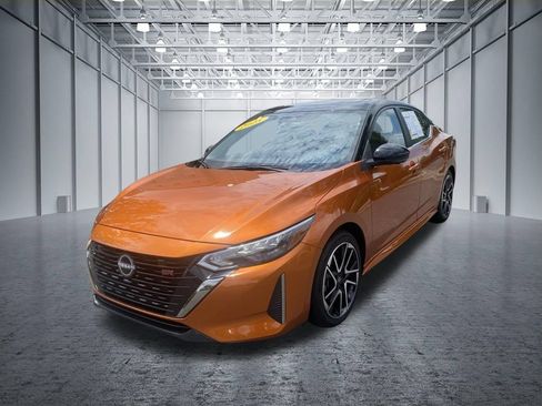 Certified 2025 Nissan Sentra SR w/ SR Premium Package FWD image 11