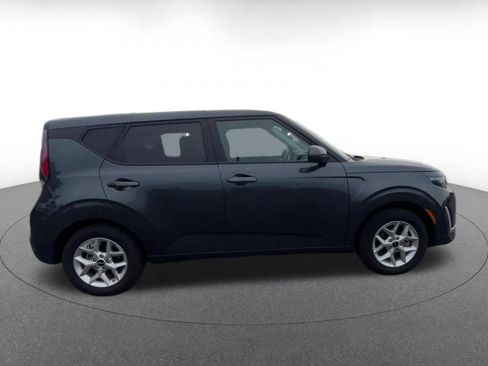 Used 2025 Kia Soul LX w/ LX Technology Package FWD image 15