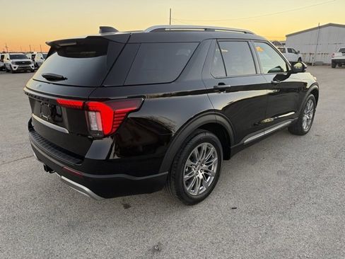 Used 2025 Ford Explorer Platinum image 8