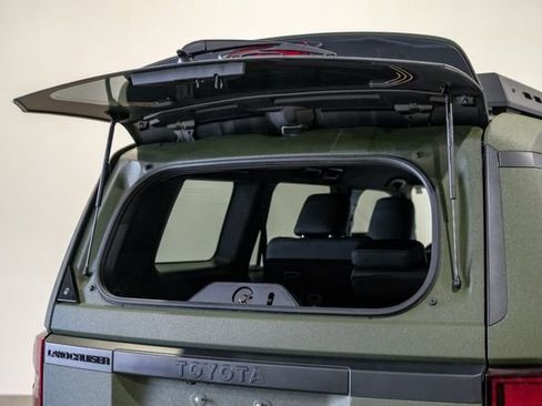 Used 2025 Toyota Land Cruiser image 33