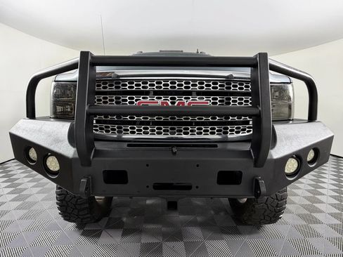 Used 2011 GMC Sierra 3500 Denali AWD/4WD image 3