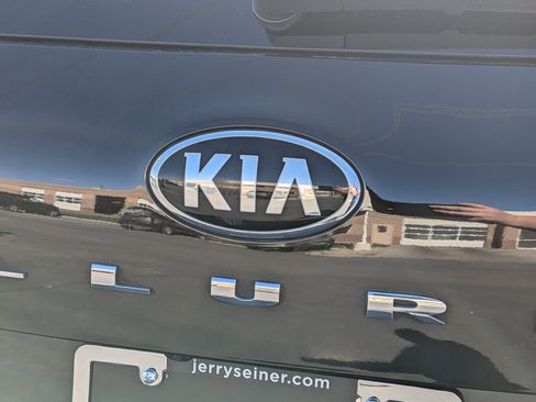 Used 2021 Kia Telluride SX w/ SX Prestige Package AWD/4WD image 13