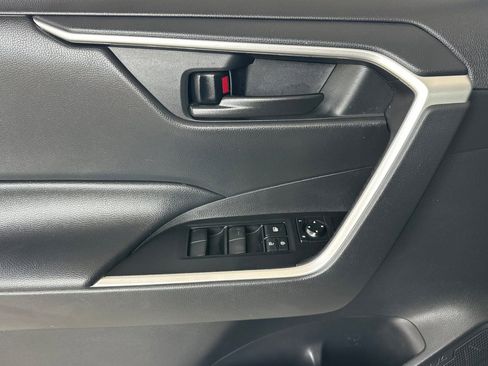 Certified 2021 Toyota RAV4 LE image 11