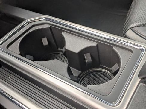 Certified 2018 Ford F150 Platinum w/ Equipment Group 701A Luxury image 18