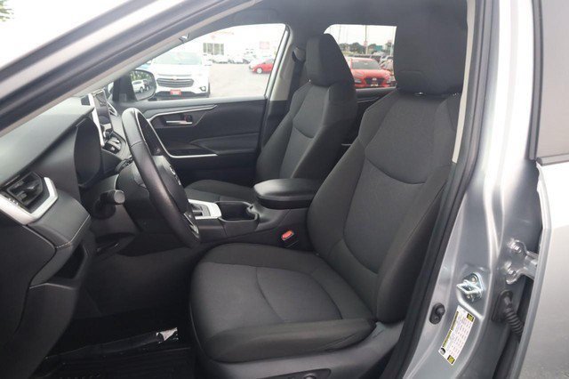 Used 2025 Toyota RAV4 XLE w/ Weather Package AWD/4WD image 19