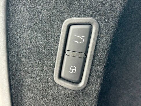 Used 2023 Maserati Levante GT AWD/4WD image 55