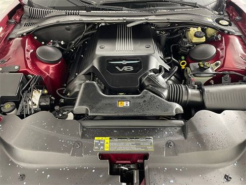 Used 2004 Ford Thunderbird image 17