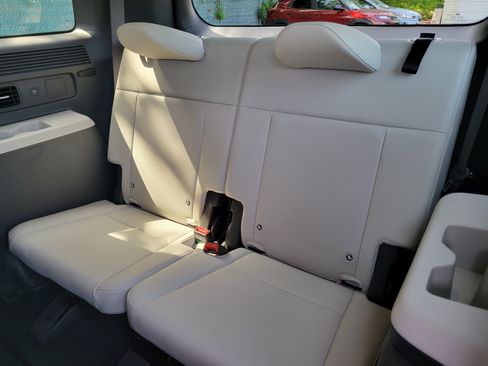 Used 2026 Hyundai Santa Fe SEL FWD image 36