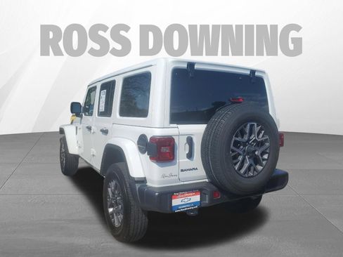 Used 2025 Jeep Wrangler Sahara image 5