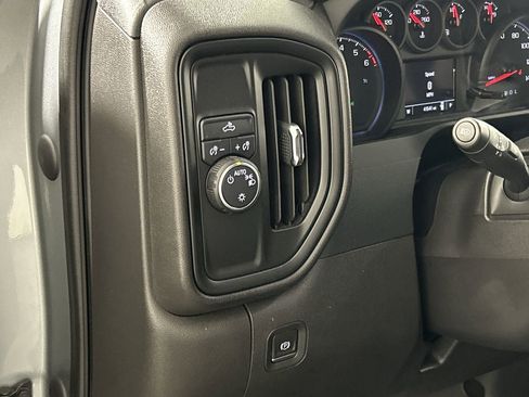 Used 2023 Chevrolet Silverado 1500 Custom image 13